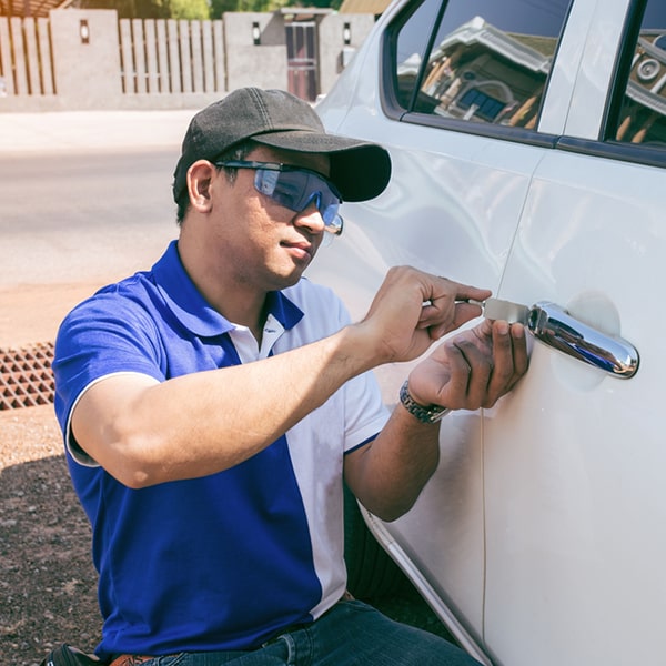 puedes programar una cita con la cerrajería de autos con anticipación